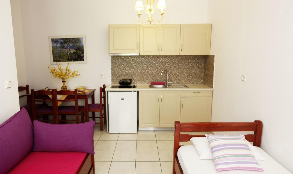 Nereids Apartments And Studios 크리시 아모우디아 외부 사진